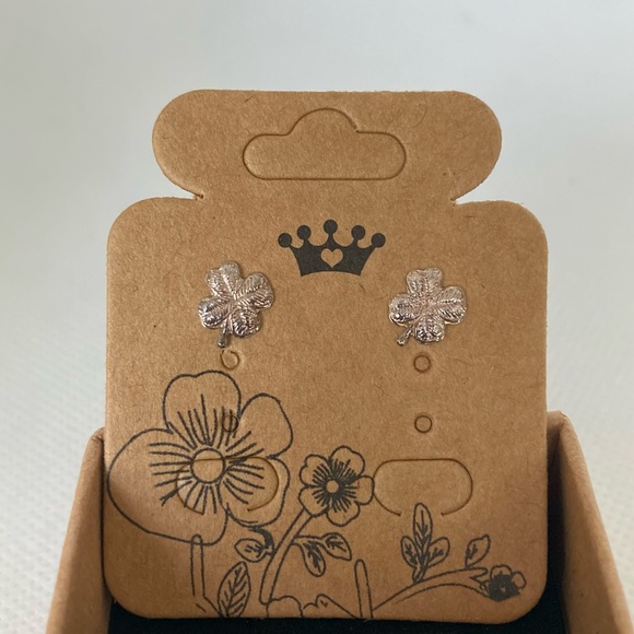 Four Leaf Clover Earrings - Picture 2 of 5